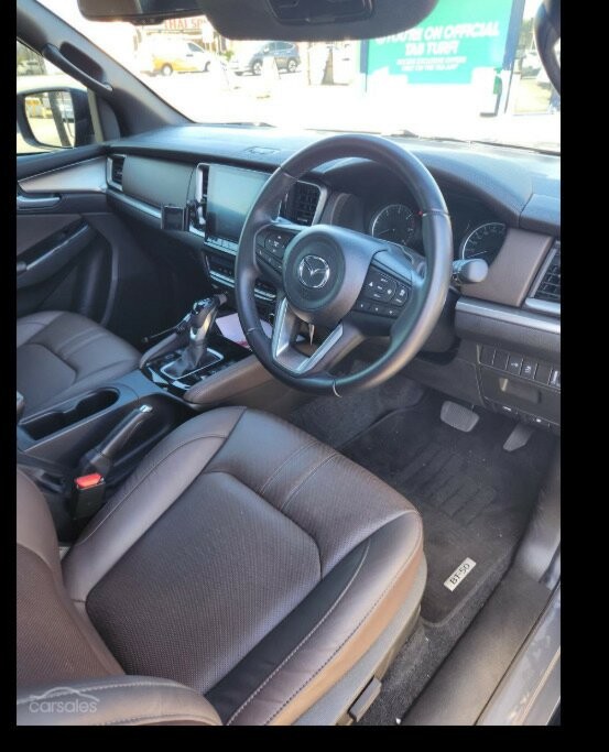 Mazda Bt-50 image 2