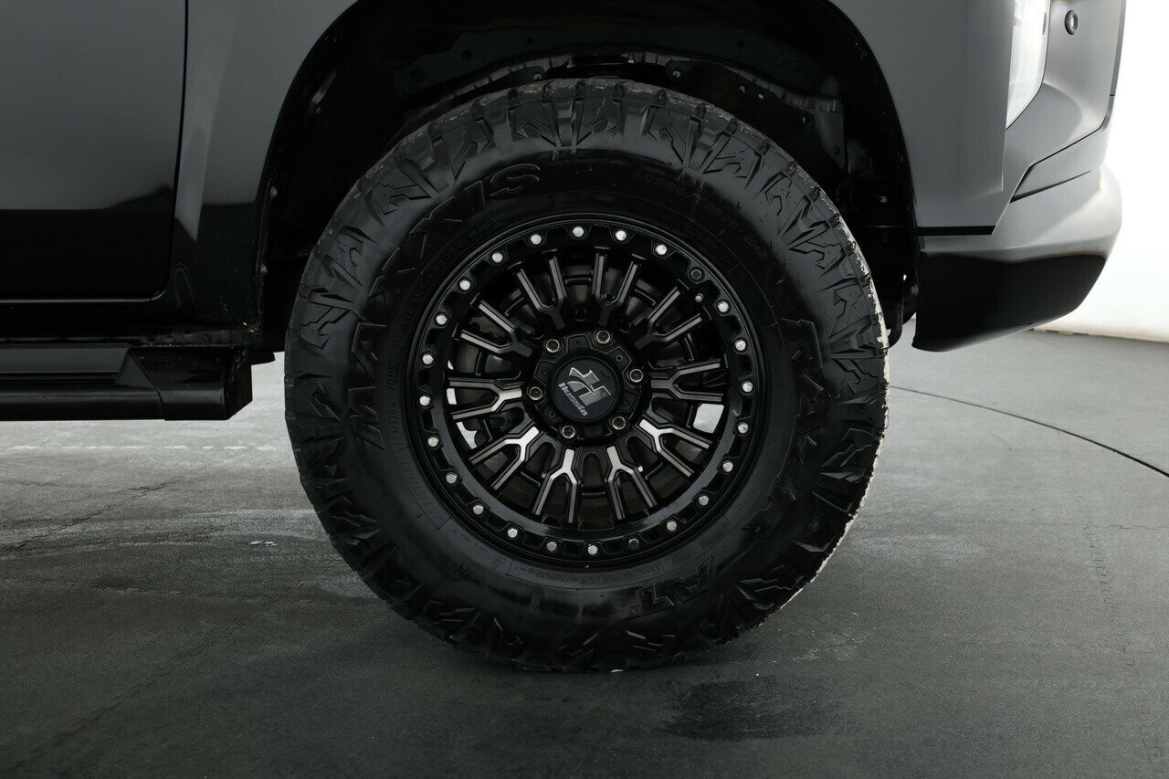 Mitsubishi Triton image 3