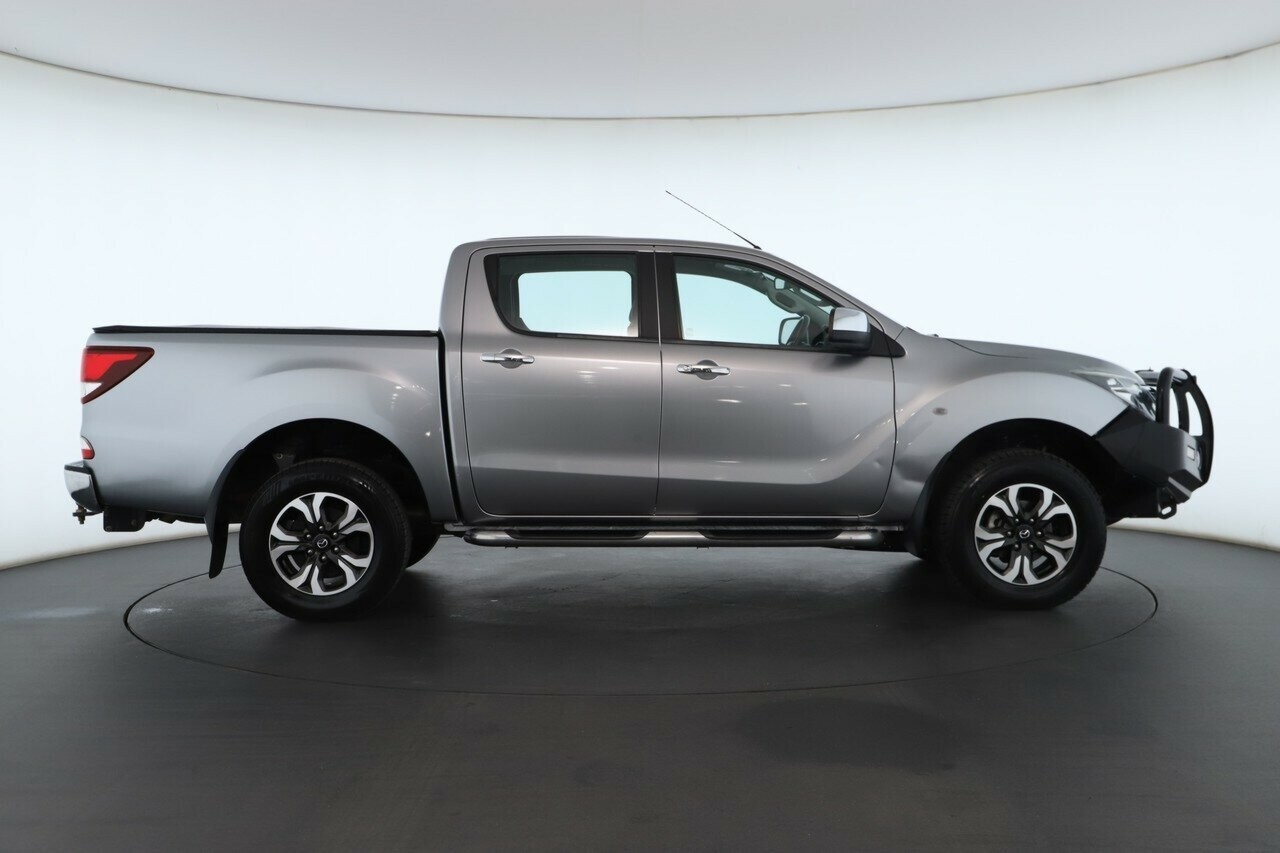 Mazda Bt-50 image 2