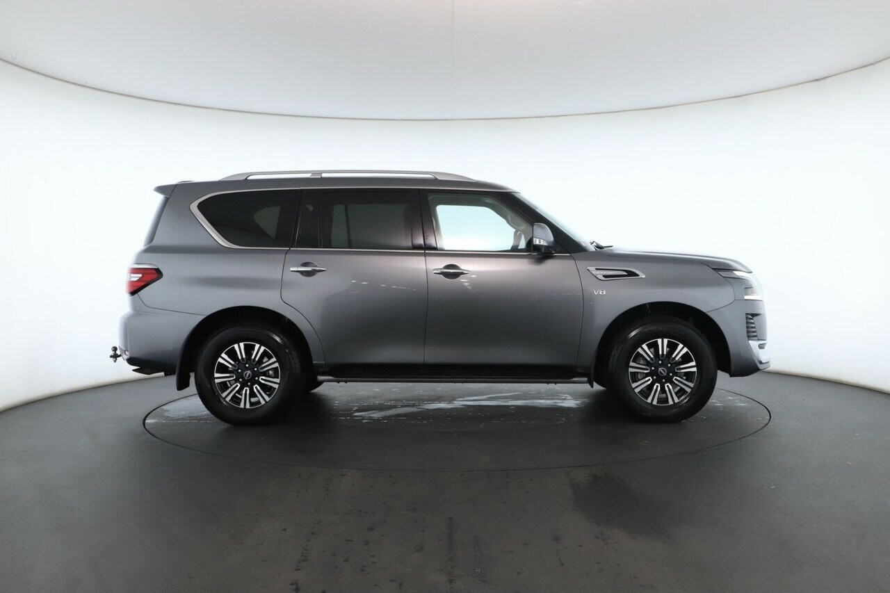 Nissan Patrol image 2