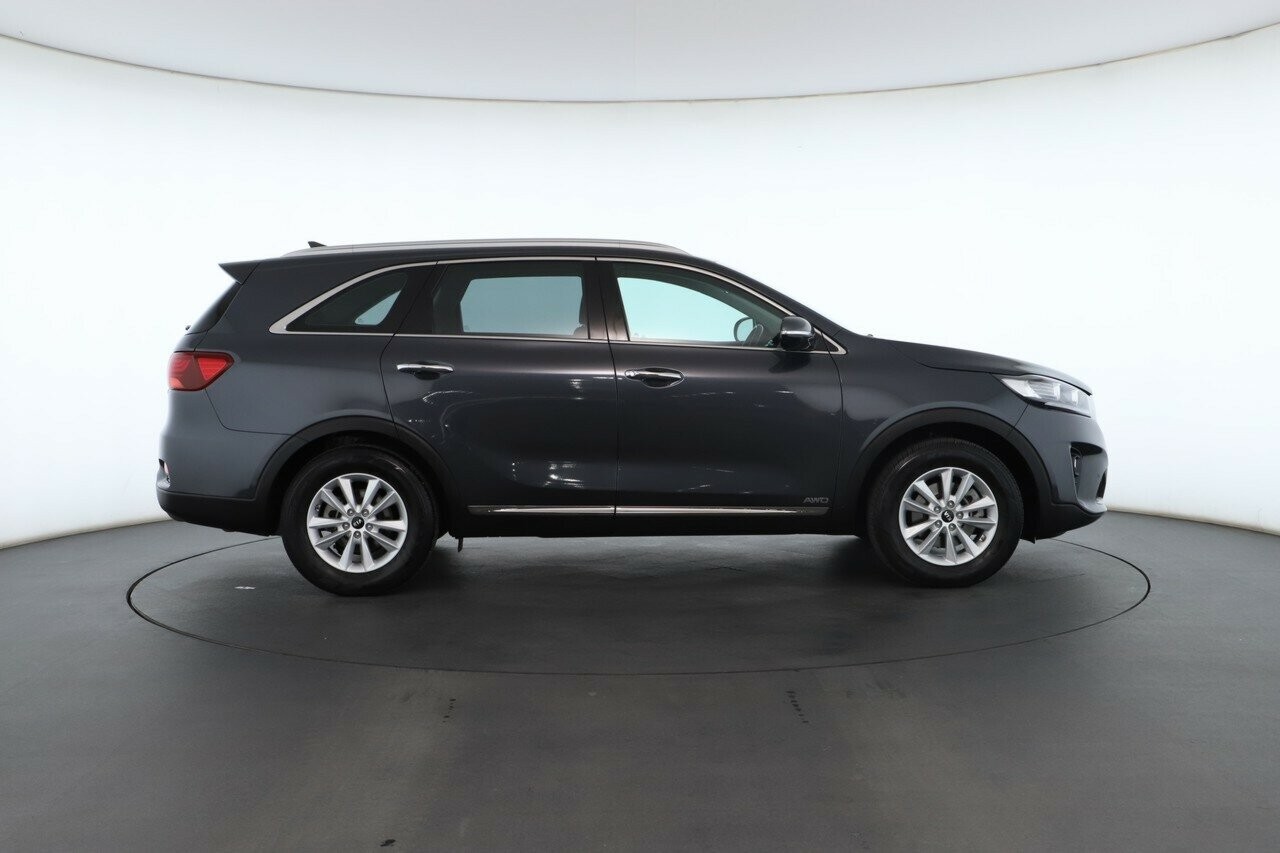 Kia Sorento image 2