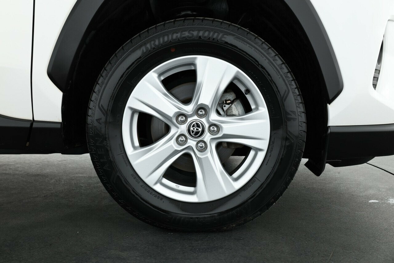 Toyota Rav4 image 3