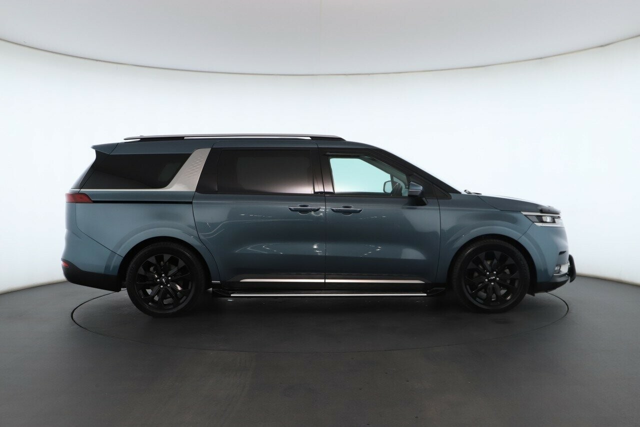 Kia Carnival image 2