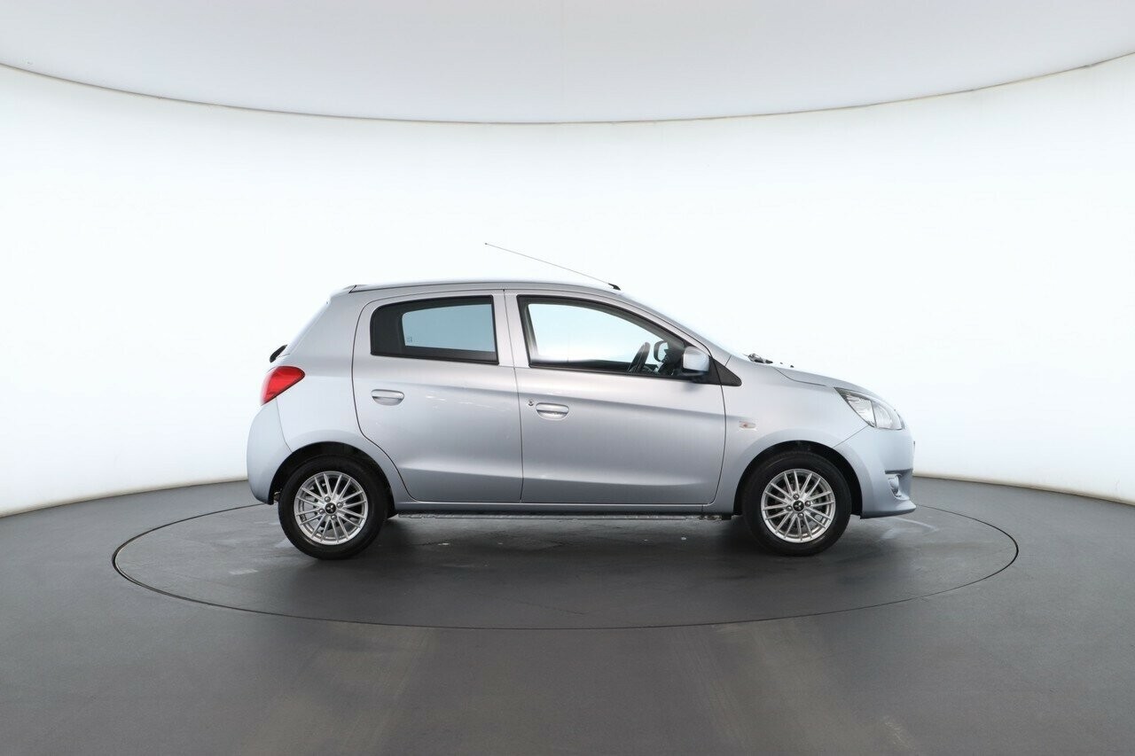 Mitsubishi Mirage image 2