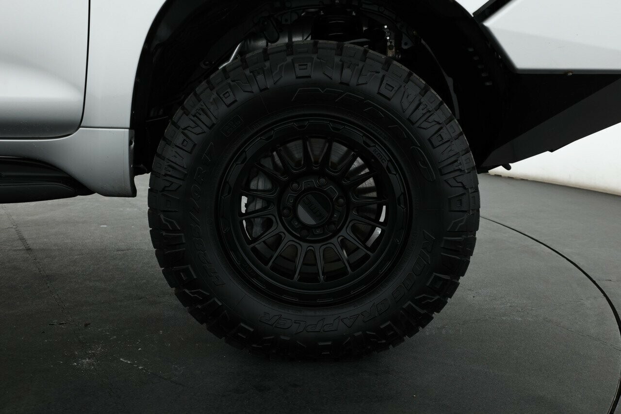 Toyota Landcruiser Prado image 3