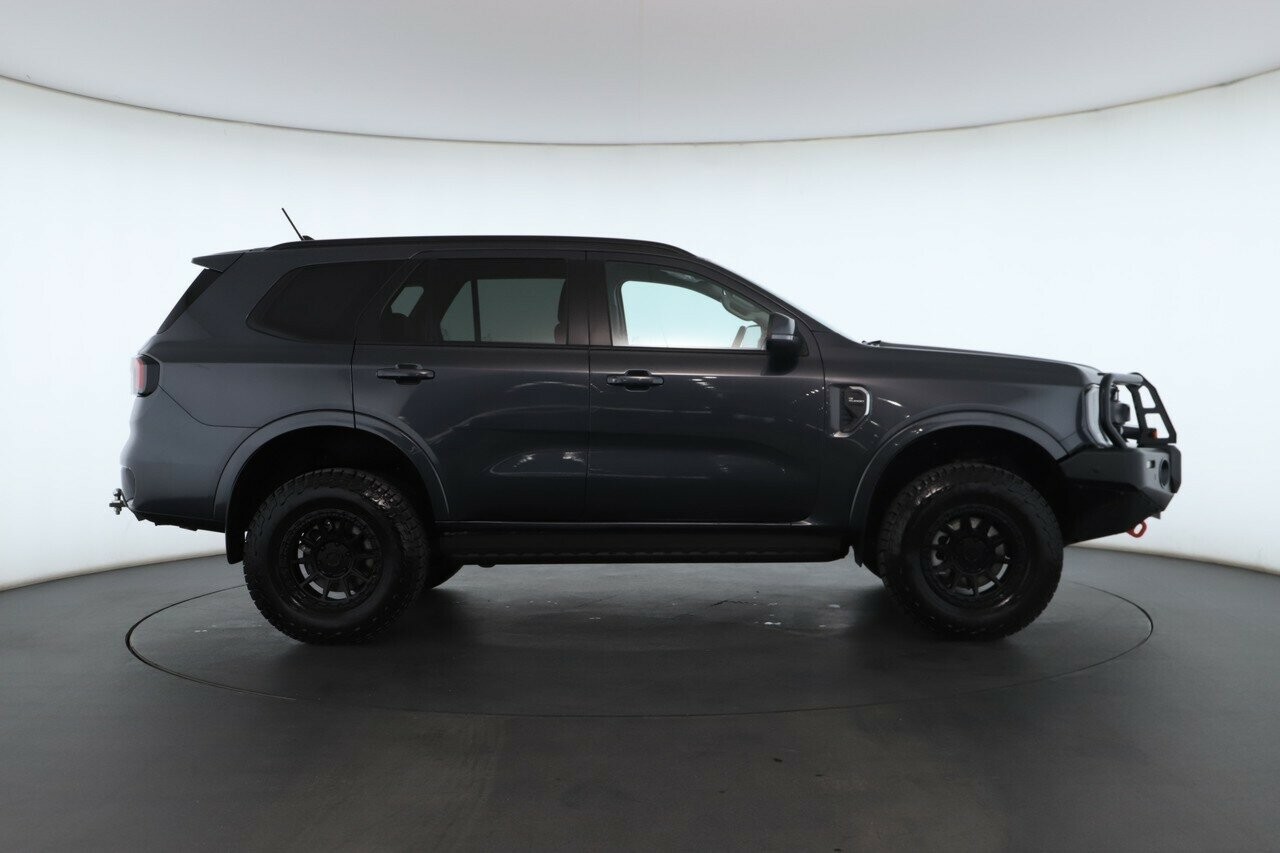 Ford Everest image 2