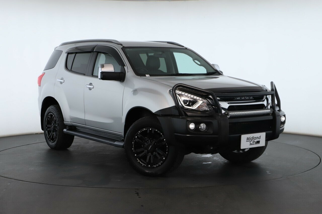 Isuzu Mu-x image 1
