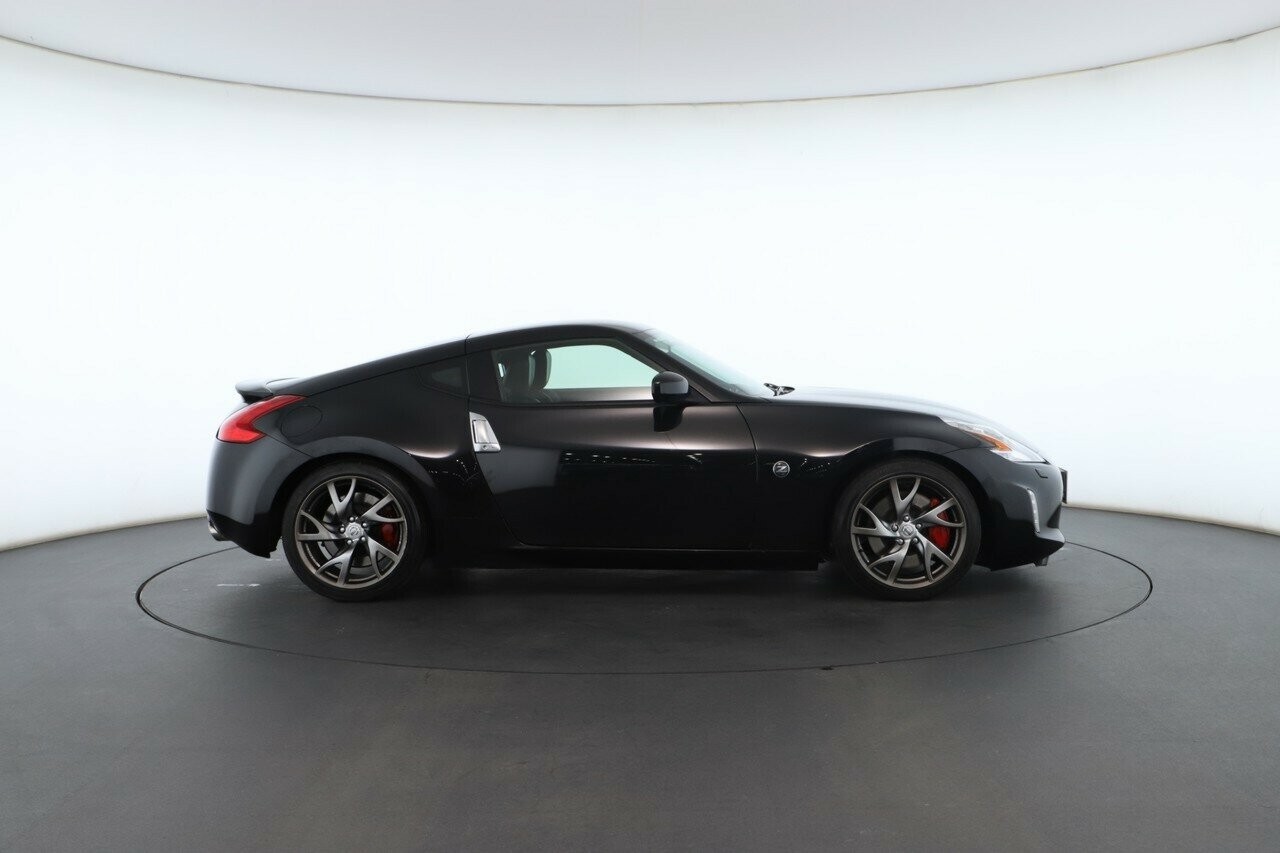 Nissan 370z image 2