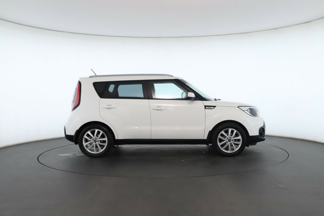 Kia Soul image 2