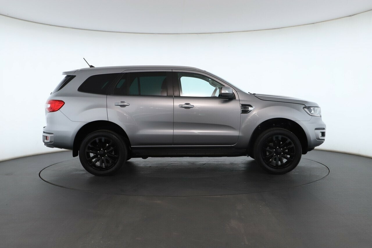 Ford Everest image 2