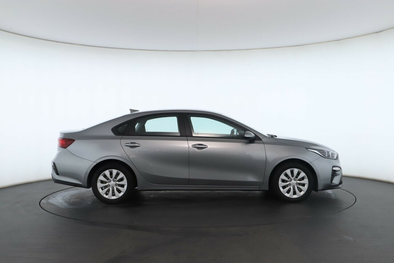 Kia Cerato image 2