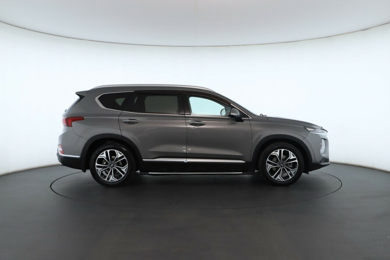 Hyundai Santa Fe image 2
