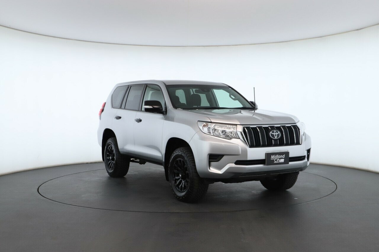Toyota Landcruiser Prado image 4