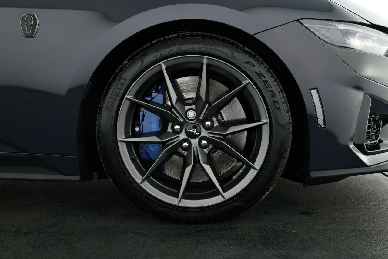 Ford Mustang image 3