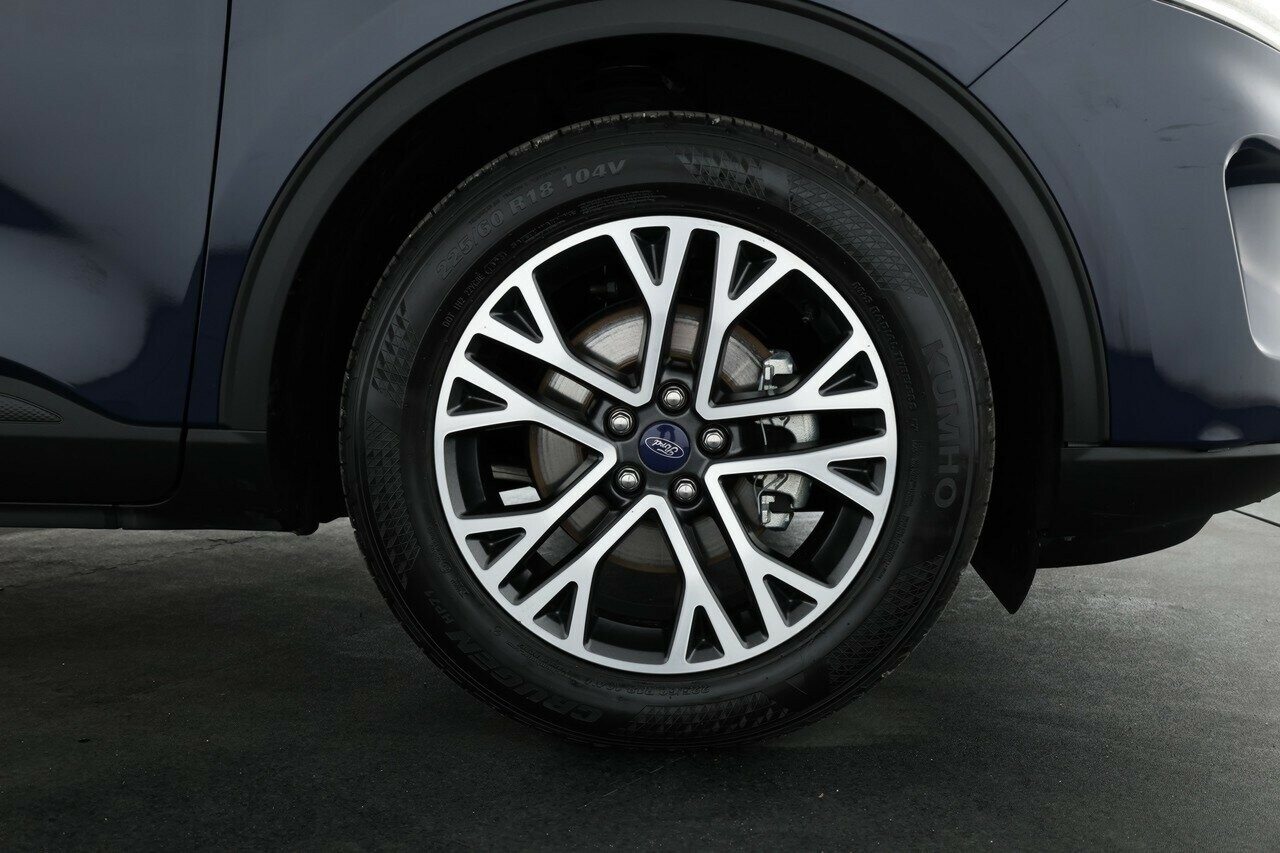 Ford Escape image 3