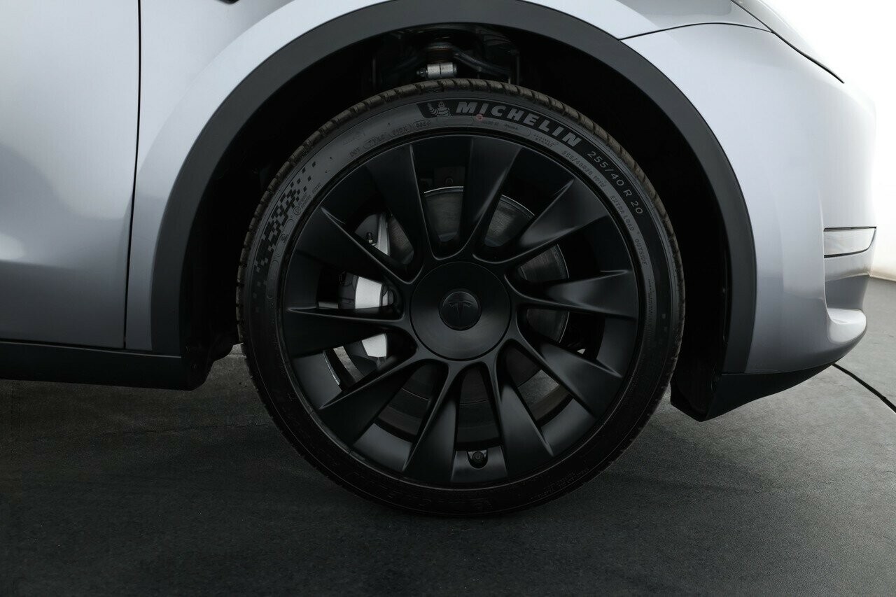 Tesla Model Y image 3