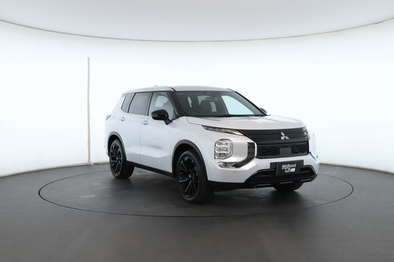 Mitsubishi Outlander image 4