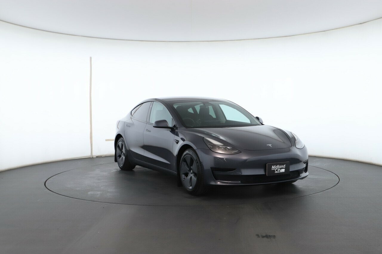 Tesla Model 3 image 4