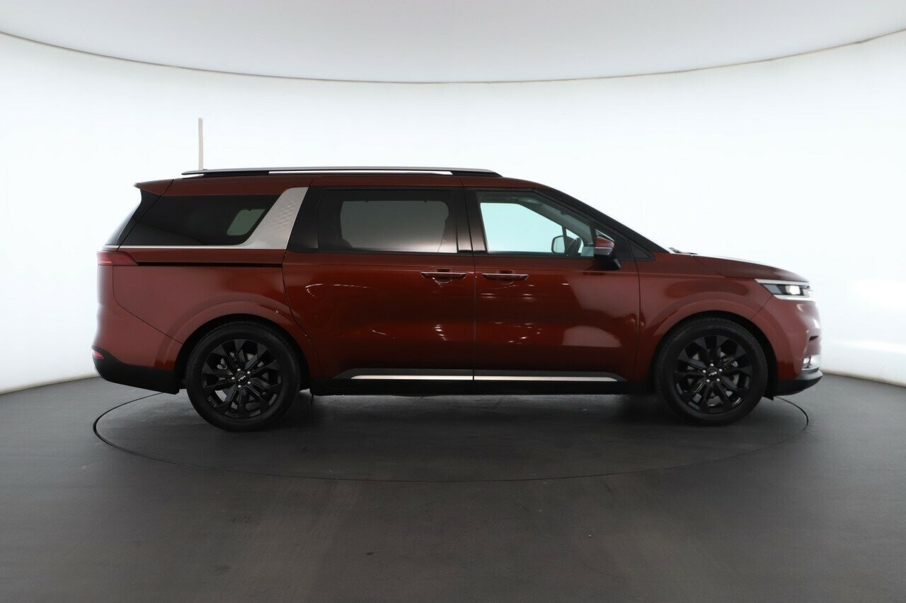 Kia Carnival image 2