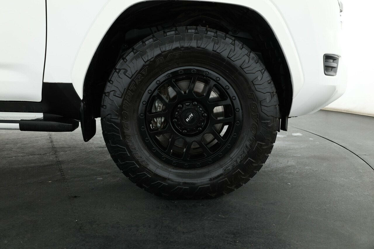 Toyota Landcruiser image 3