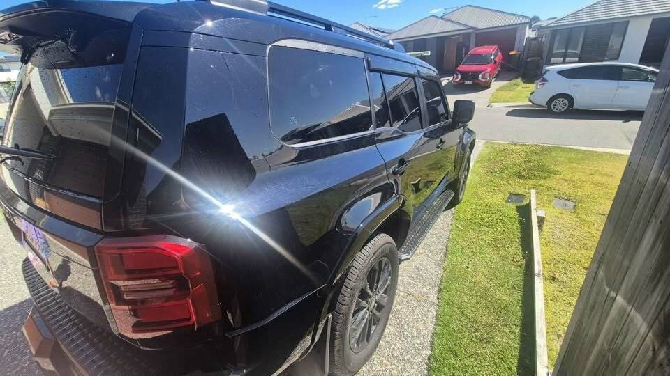 Toyota Landcruiser Prado image 3