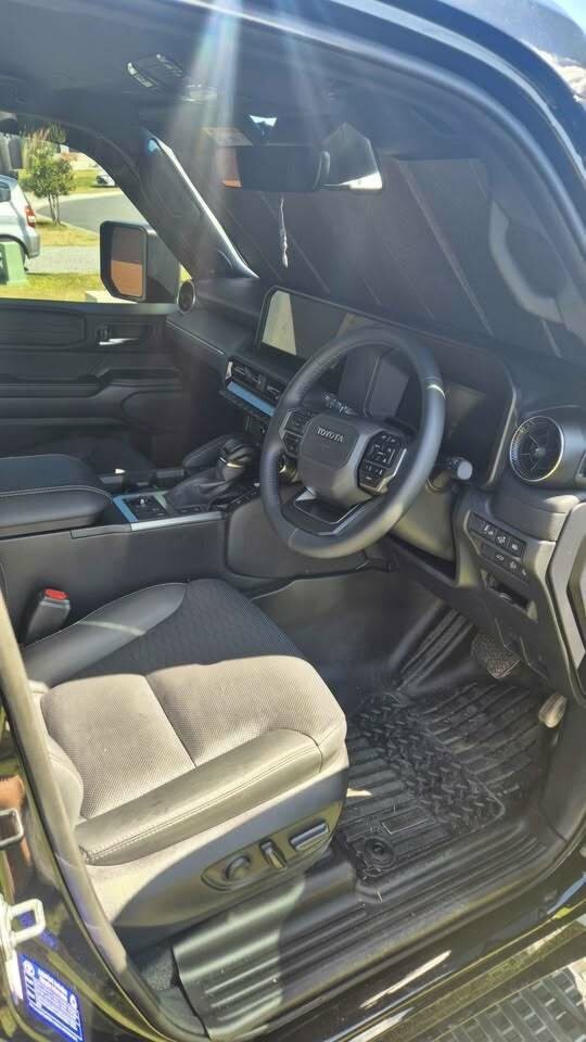 Toyota Landcruiser Prado image 4
