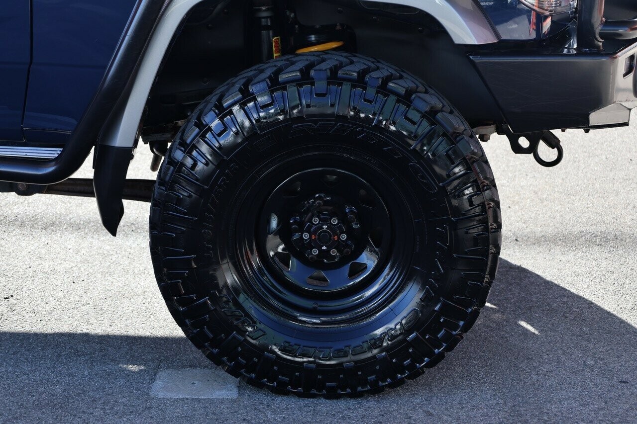 Toyota Landcruiser image 3