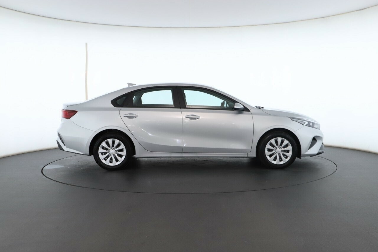 Kia Cerato image 2