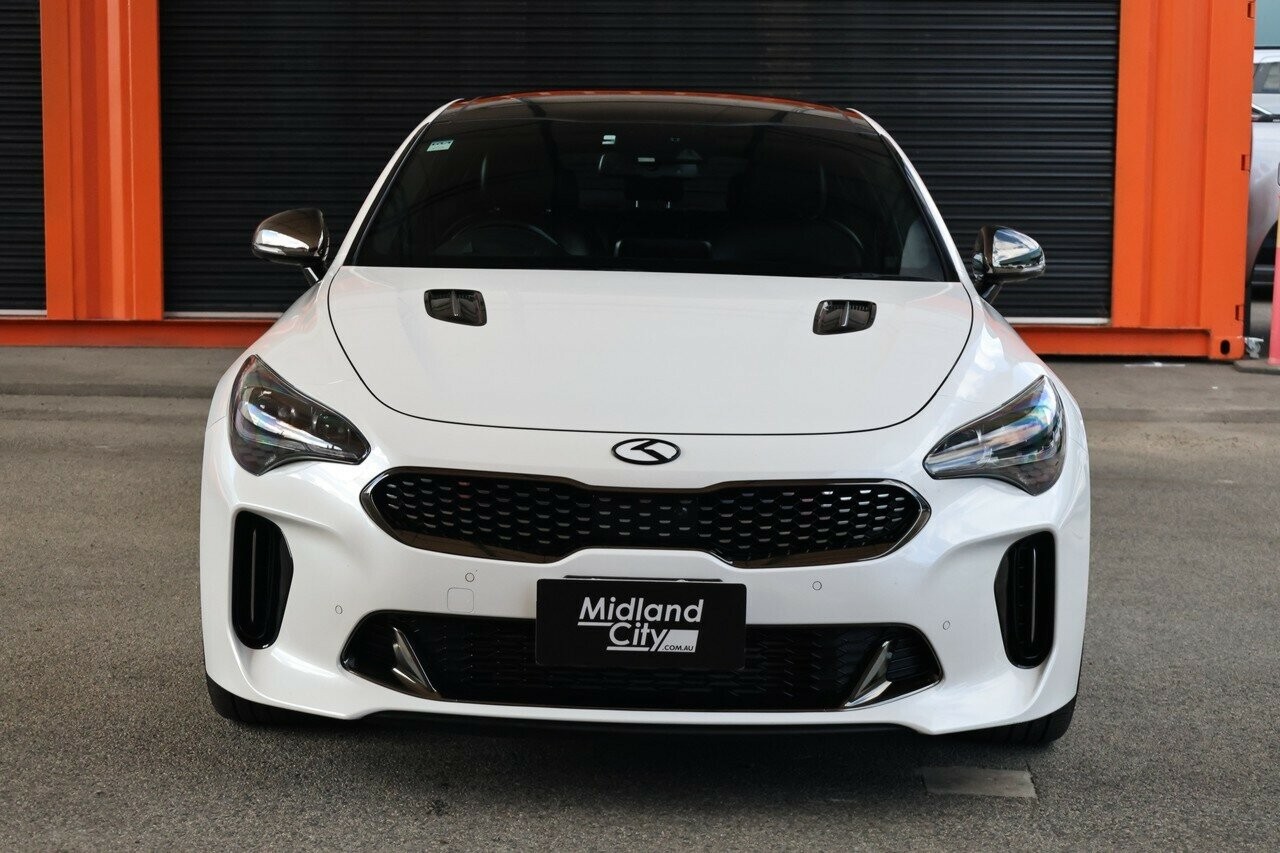 Kia Stinger image 4