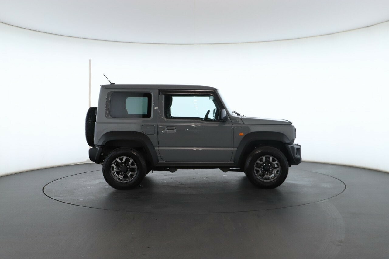 Suzuki Jimny image 2