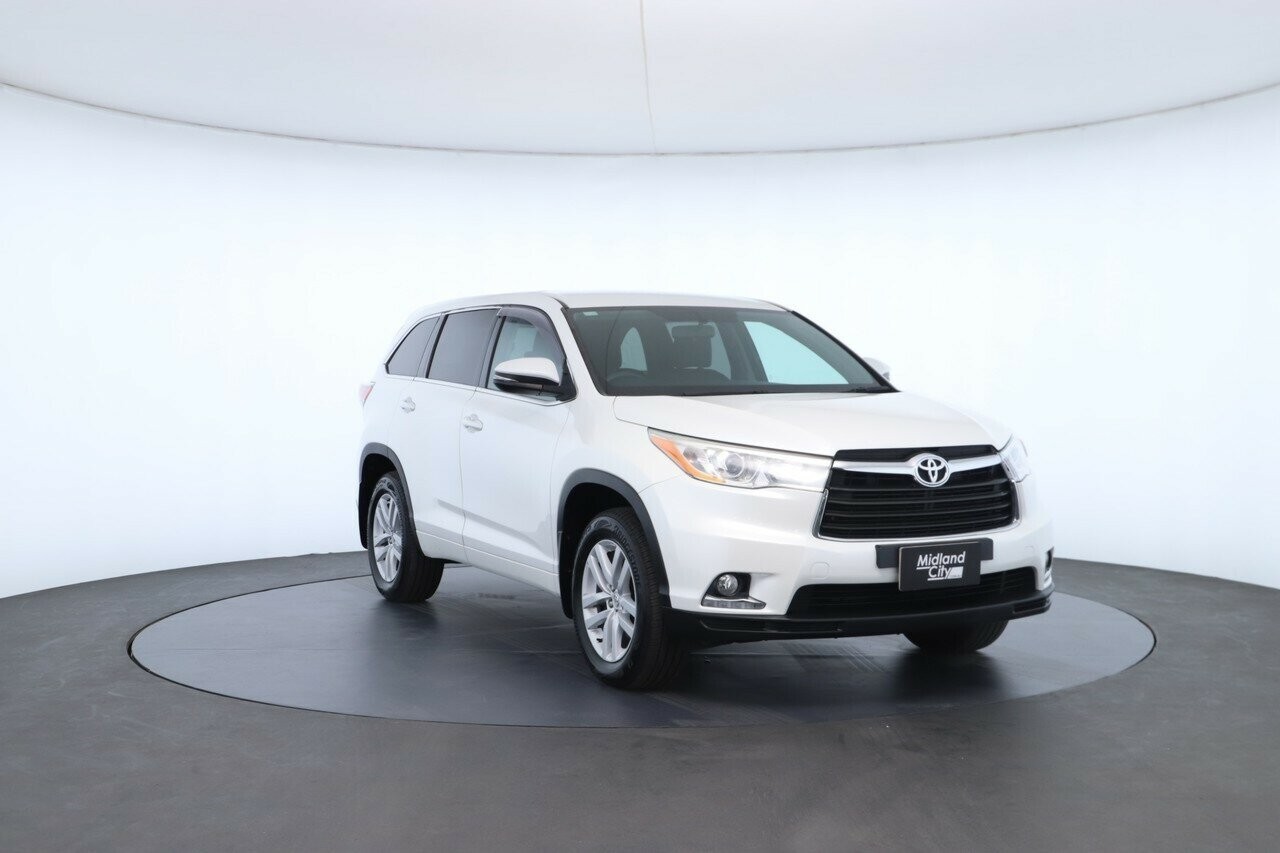 Toyota Kluger image 4