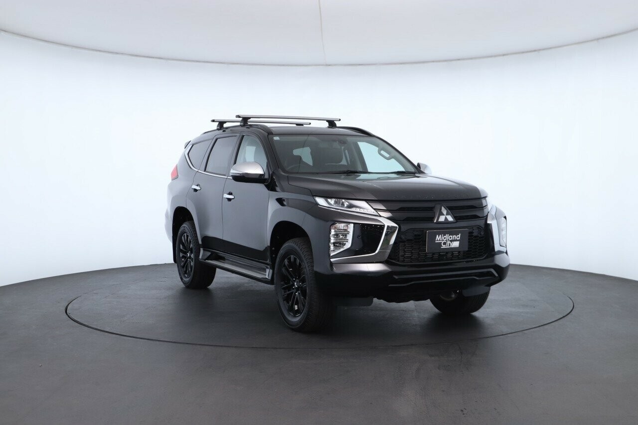 Mitsubishi Pajero Sport image 4