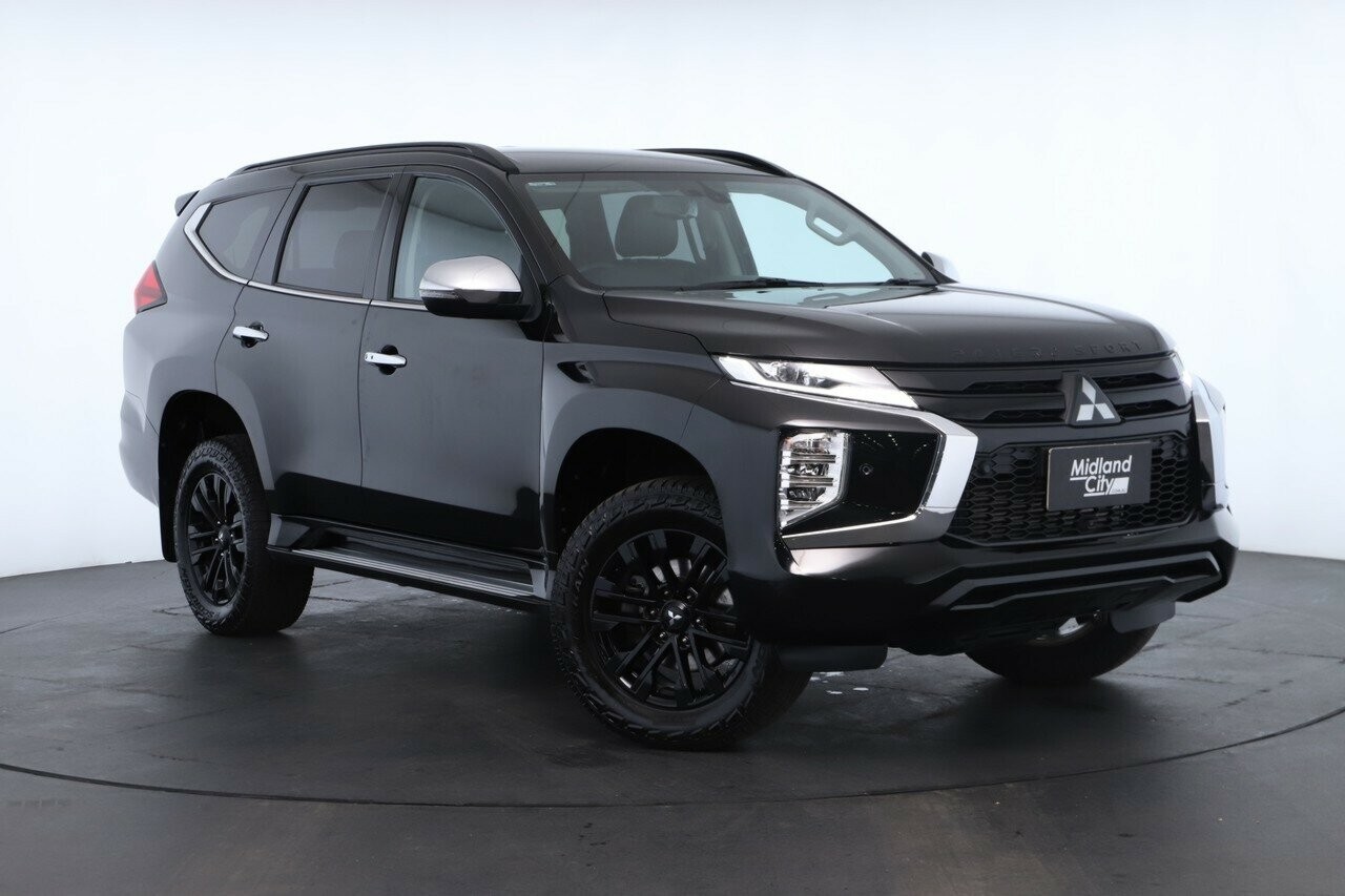 Mitsubishi Pajero Sport image 1