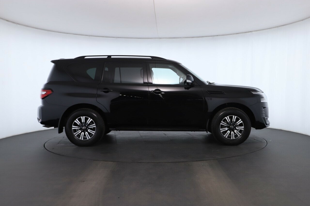 Nissan Patrol image 2