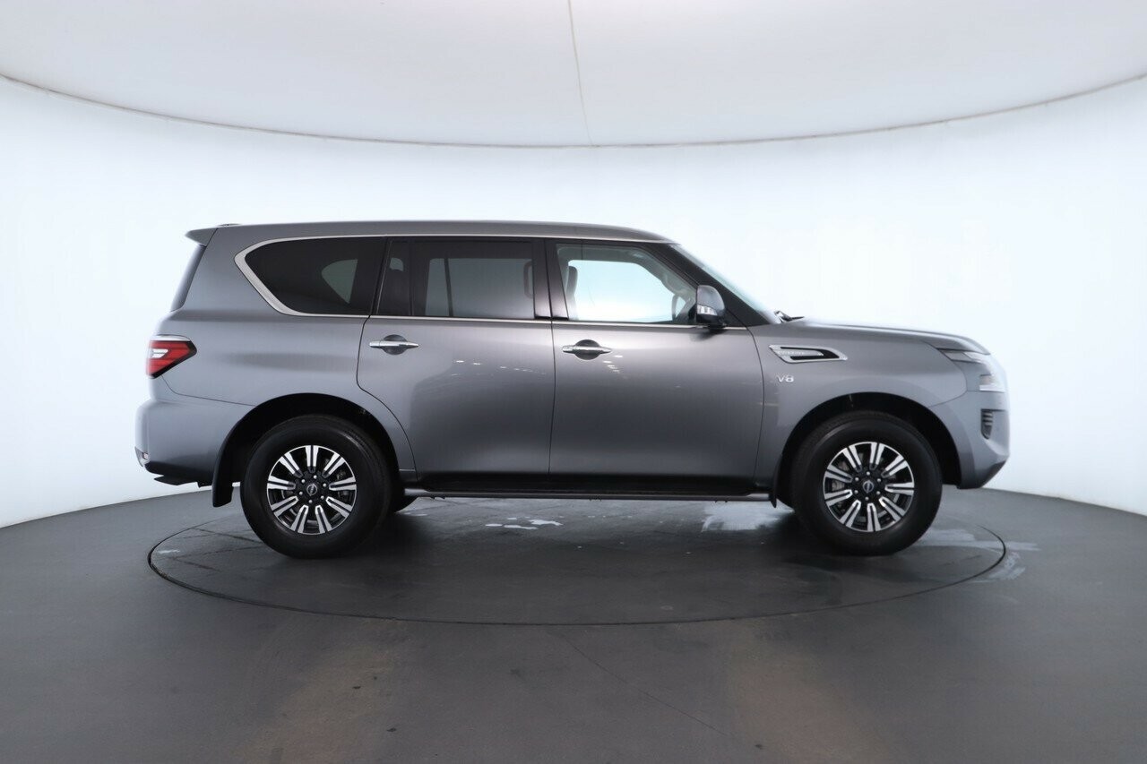 Nissan Patrol image 2