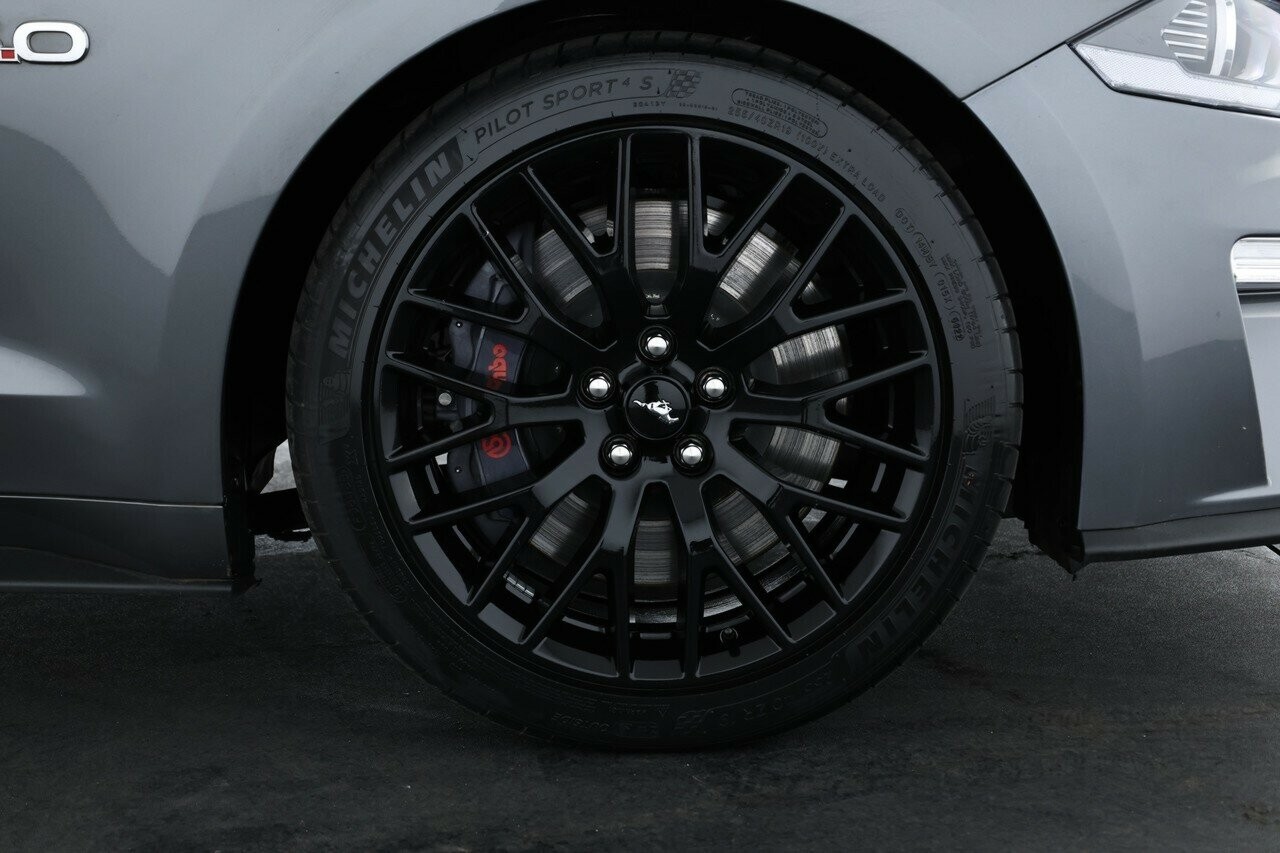 Ford Mustang image 3