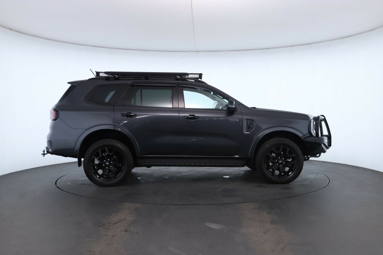 Ford Everest image 2