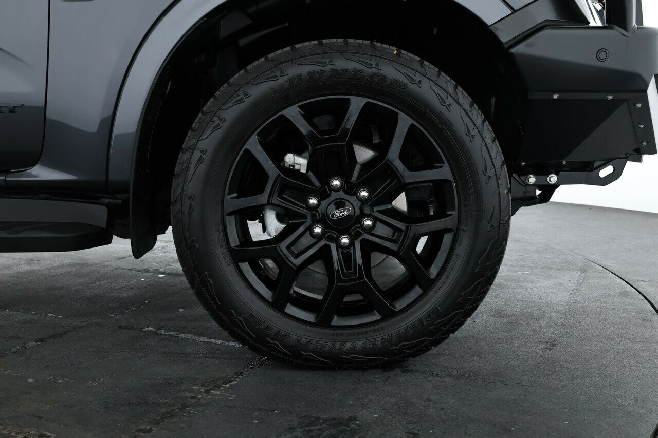 Ford Everest image 3