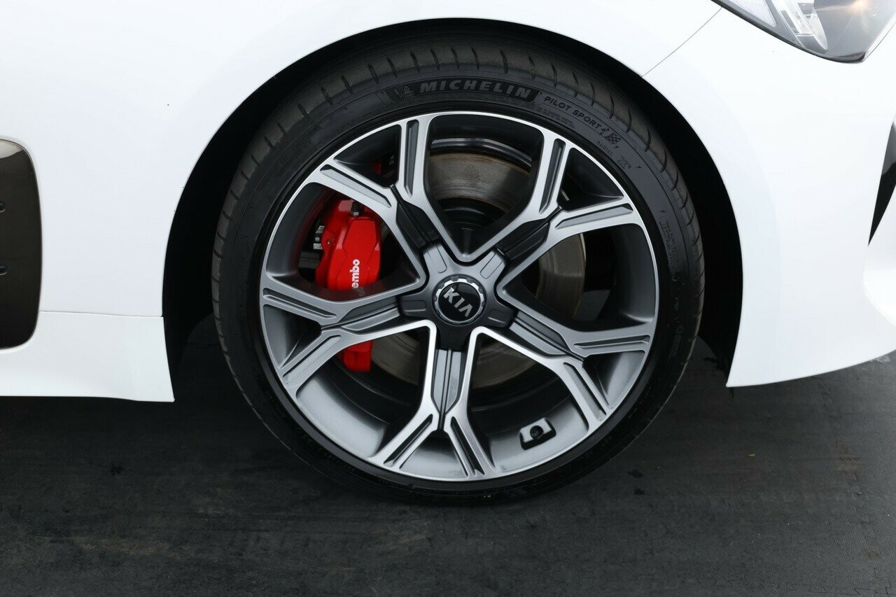 Kia Stinger image 3