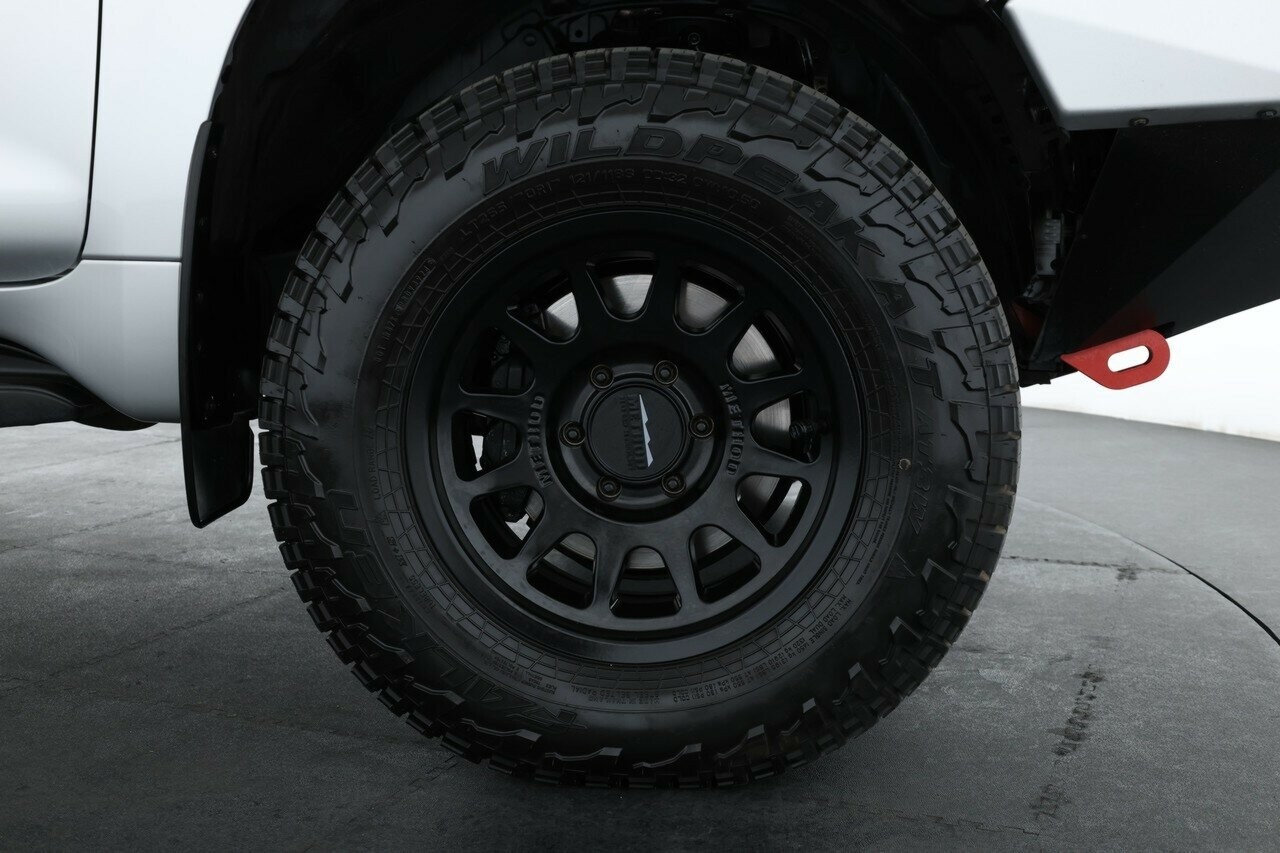 Toyota Landcruiser Prado image 3