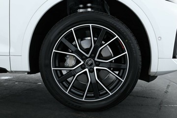 https://vehicle-cdn.autoleague.cloud/30351_61035553_3.jpg