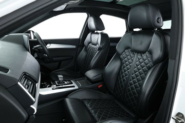 https://vehicle-cdn.autoleague.cloud/30351_61035553_31.jpg