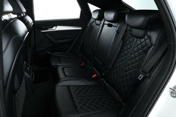 https://vehicle-cdn.autoleague.cloud/30351_61035553_33.jpg