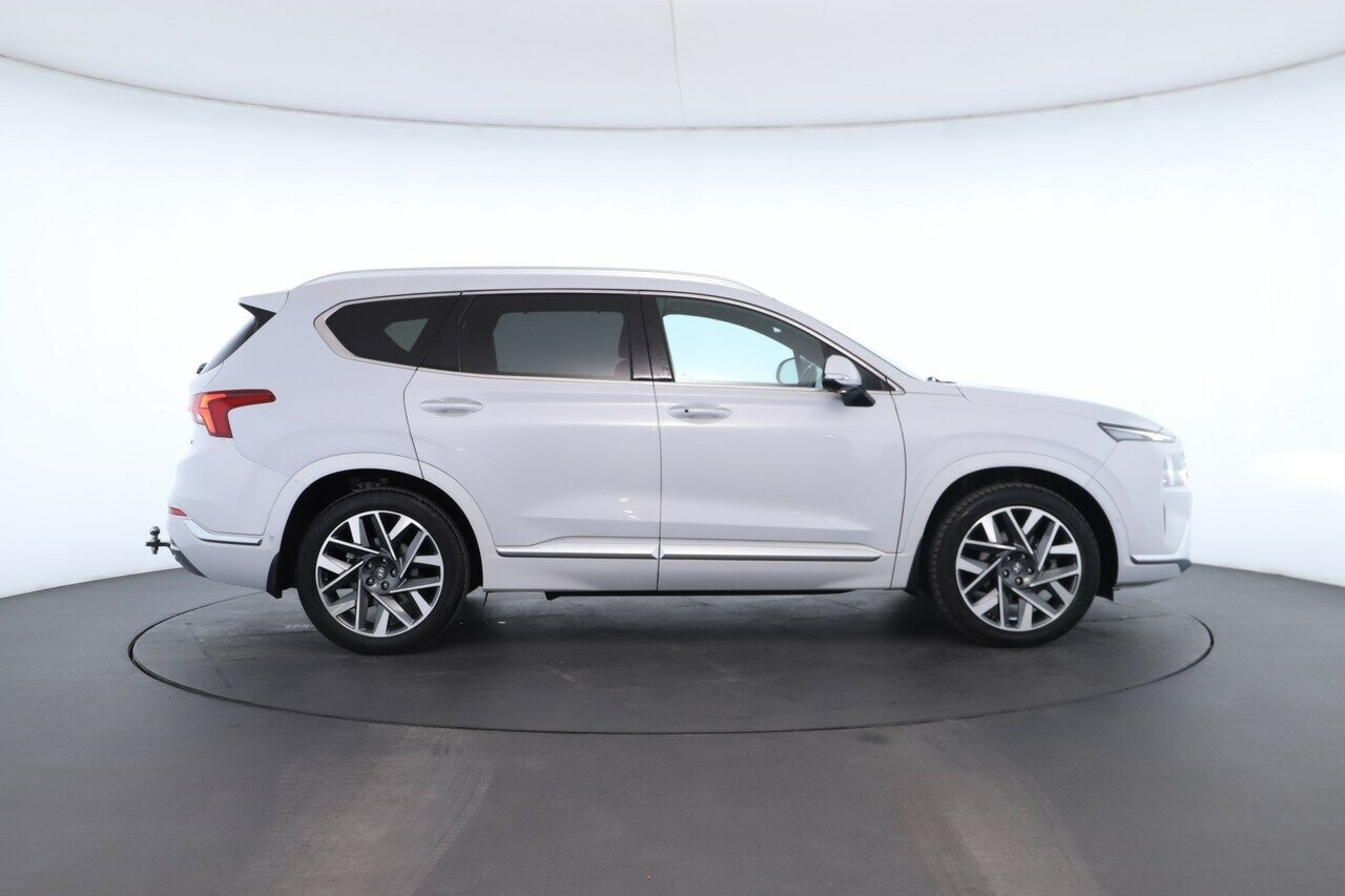 Hyundai Santa Fe image 2