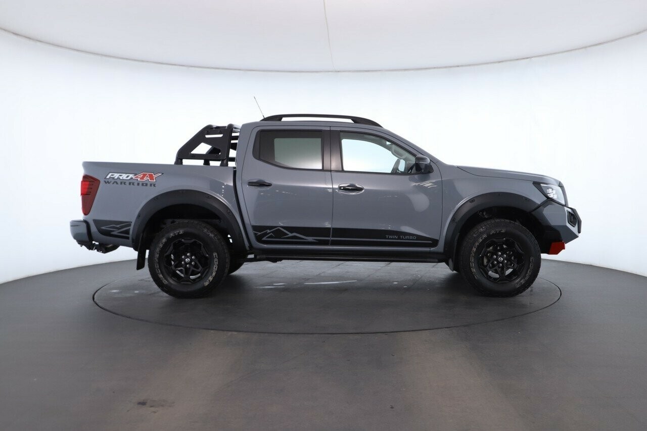 Nissan Navara image 2