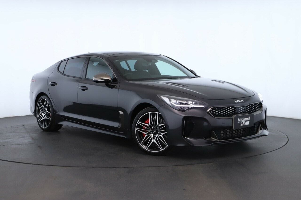 Kia Stinger image 1
