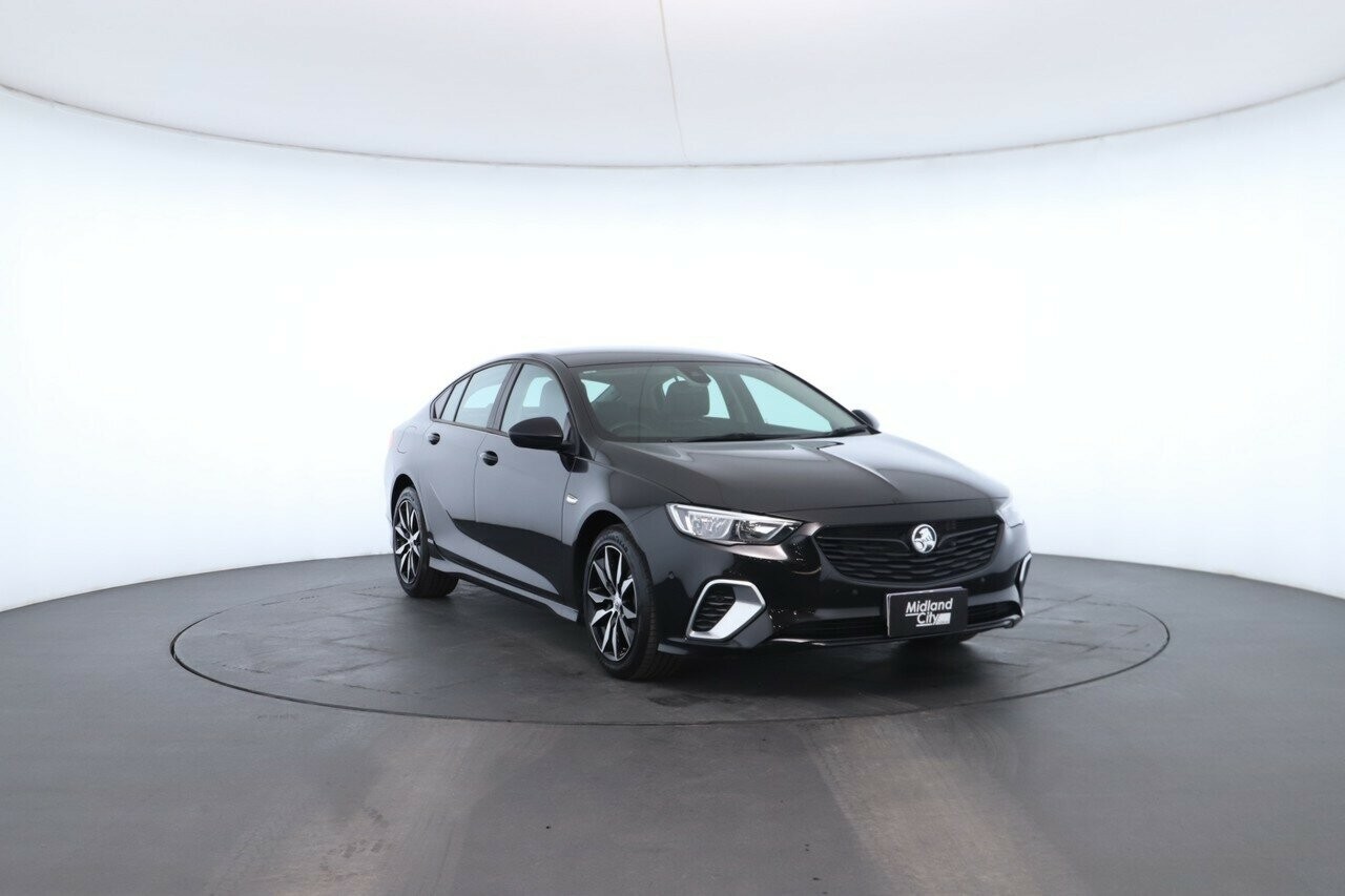 Holden Commodore image 4