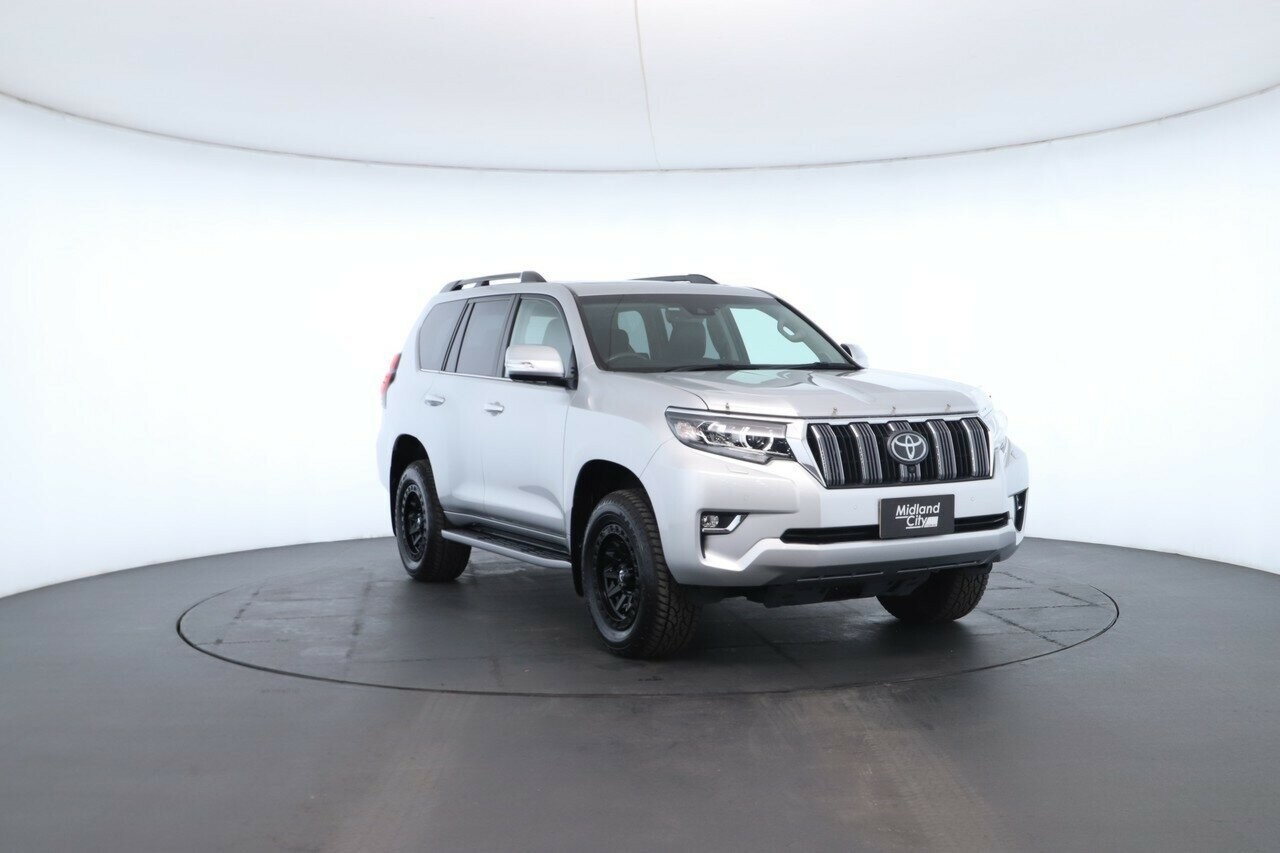 Toyota Landcruiser Prado image 4