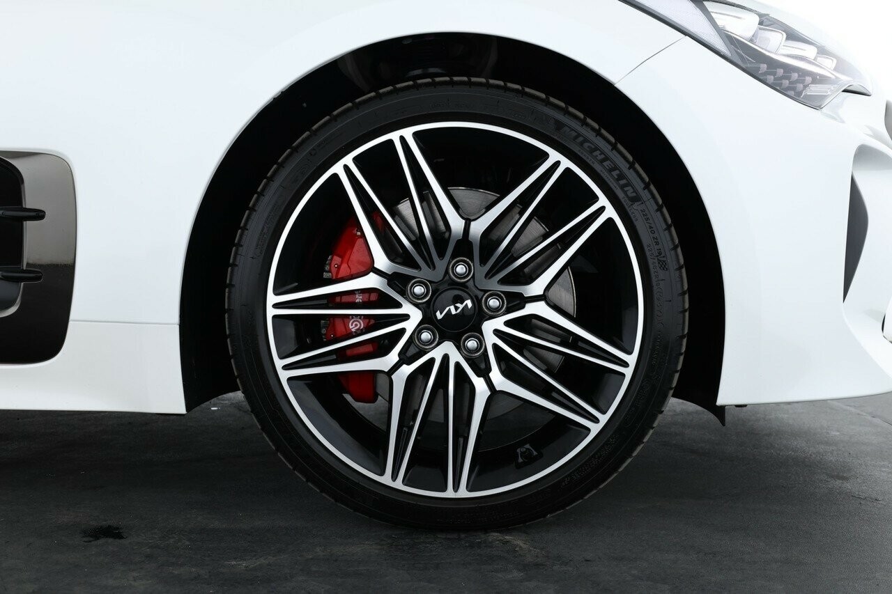 Kia Stinger image 3