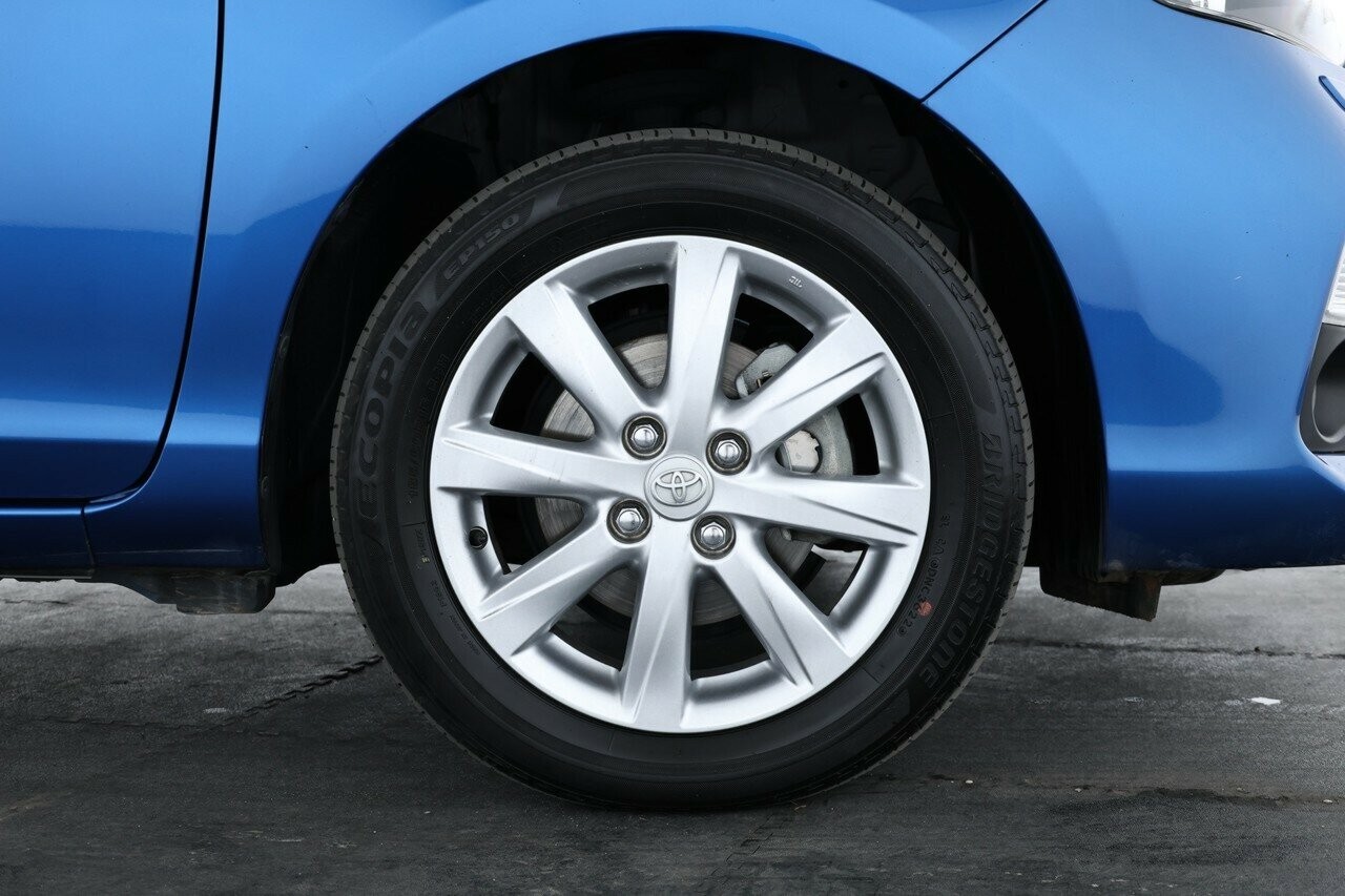 Toyota Prius C image 3